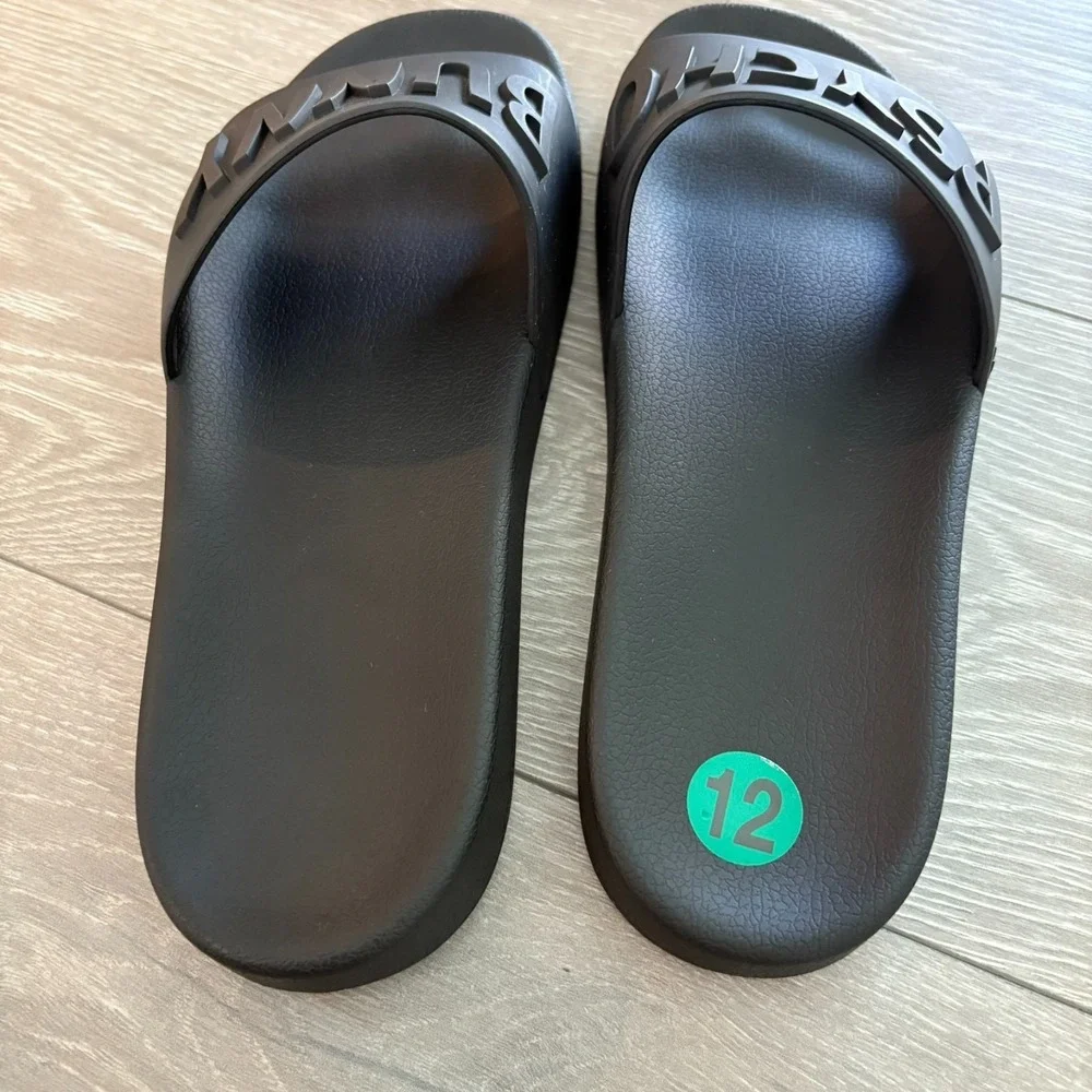 NWT Psycho Bunny Mens Black Beach Embossed‎ Logo Slip-On Slide Sandals Size 12